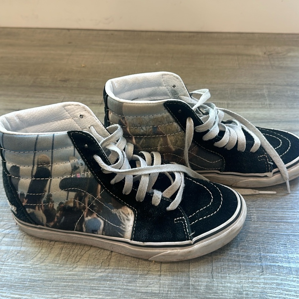 Vans Suede Women’s 6.5 (or men’s/big boy size 5)